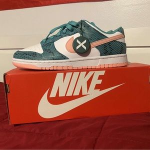 Nike Dunks low Snakeskin washed teal bleached coral